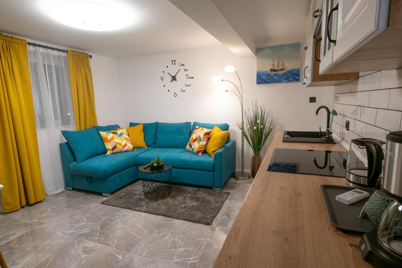 Apartments Mila Кленовица Екстериор снимка