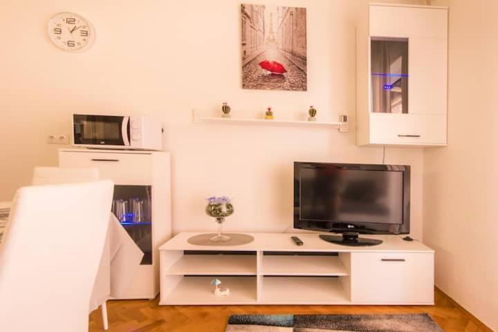 Apartments Mila Кленовица Стая снимка